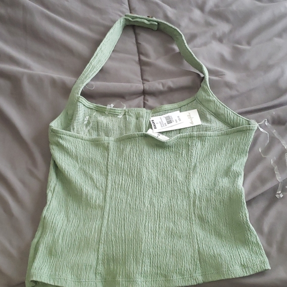 Halter top - Picture 2 of 4